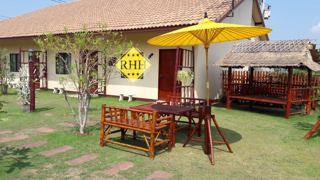 Rainbow Hill Otel Nang Rong Dış mekan fotoğraf